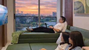 Appartement, 3 chambres, vue ville | Coin séjour