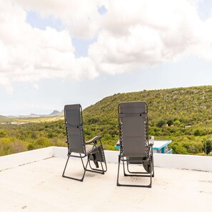 Property grounds - Family-Friendly 3BR Apartment in Curaçao | Rooftop Terrace (Grote Berg)