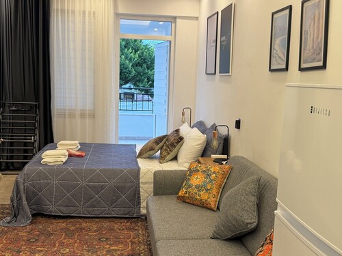 5-Min Walk to Beach • Mountain View Terrace Studio