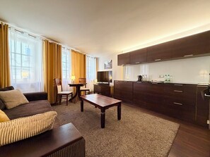 TV - Rynek Wrocław Heritage Apartment (Wrocław)
