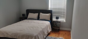 3 bedrooms, iron/ironing board, WiFi, bed sheets - 3-bedroom house in superb Beaumont with cool AC and comfort (Beaumont)
