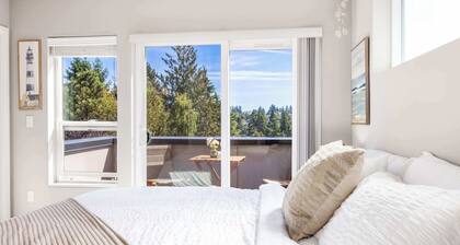 Eco-Friendly 3BR Retreat w, UW & Hospital