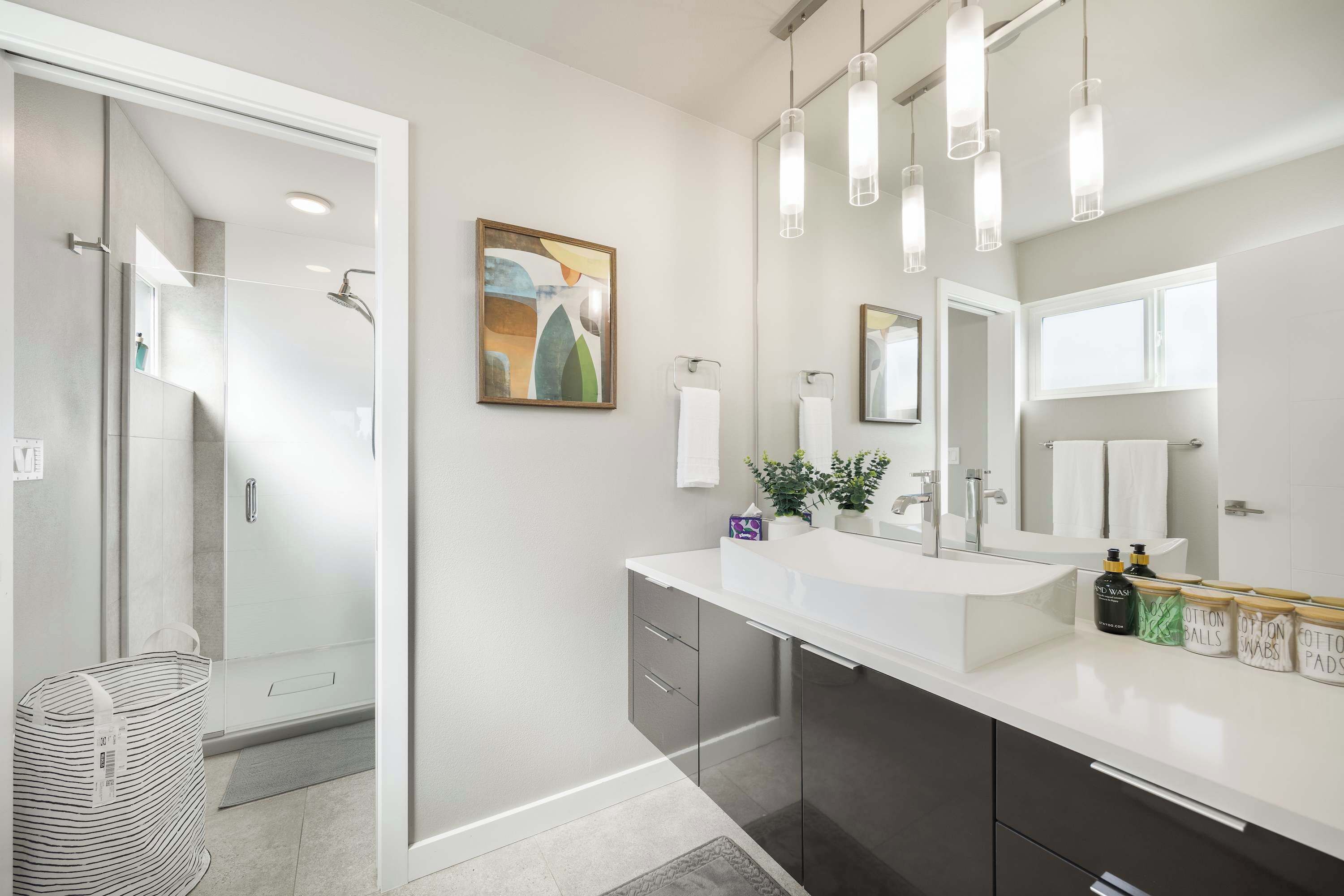 Shower, hair dryer, towels, shampoo