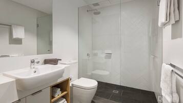 Shower, free toiletries, hair dryer, towels