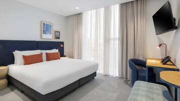 Premium bedding, in-room safe, individually decorated