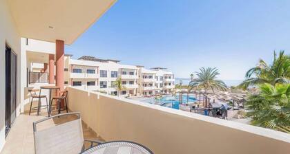 Oceanview condo w Resort amenities, Steps to Beach