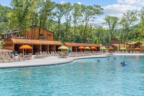 Indoor pool - Poolside+Firepit+Hot Tub+Slides+Hidden Arcade (Hollister)