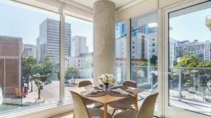 Apartment, 2 Schlafzimmer | Esszimmer