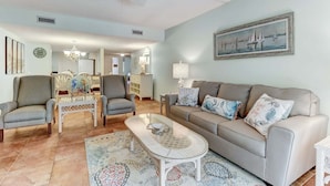 Living area - Cozy Villa, Pool View, Near Beach, So Many Amenities! Beach Wood (Fernandina Beach)
