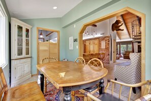 Dining - Alaskan Ranch ~ 2 bedroom, 2 bathroom (Anchorage)