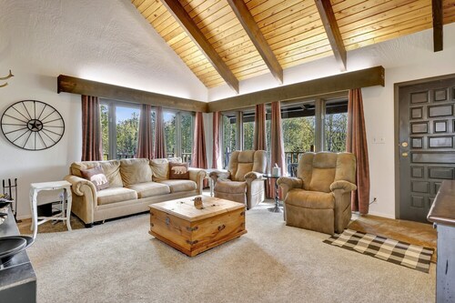 Alaskan Ranch ~ 2 bedroom, 2 bathroom