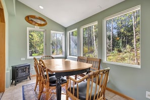 Dining - Alaskan Ranch ~ 2 bedroom, 2 bathroom (Anchorage)