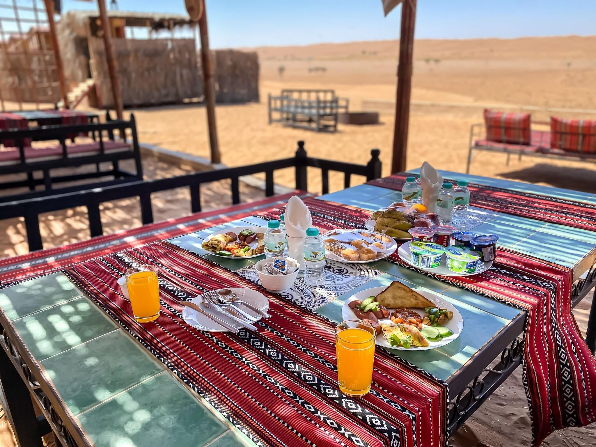 تناول الطعام بالخارج