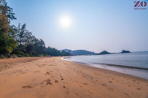 Beach - Zo Selections Gokarna by Zostel (Gokarna)