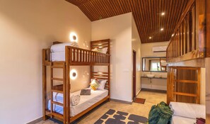 Superior Shared Dormitory, 1 Person in 4-Bed Superior Dormitory - Female | พื้นที่ทำงานแบบใช้แล็ปท็อป, Wi-Fi ฟรี