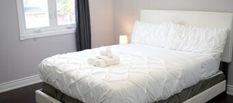 Spacious 6BR Family Home | Game Room & Large Groups