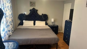 Kahden hengen huone, 1 suuri parisänky, tupakointi kielletty