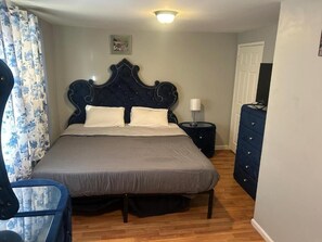 Double Room, 1 King Bed, Non Smoking