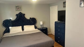 Kahden hengen huone, 1 suuri parisänky, tupakointi kielletty