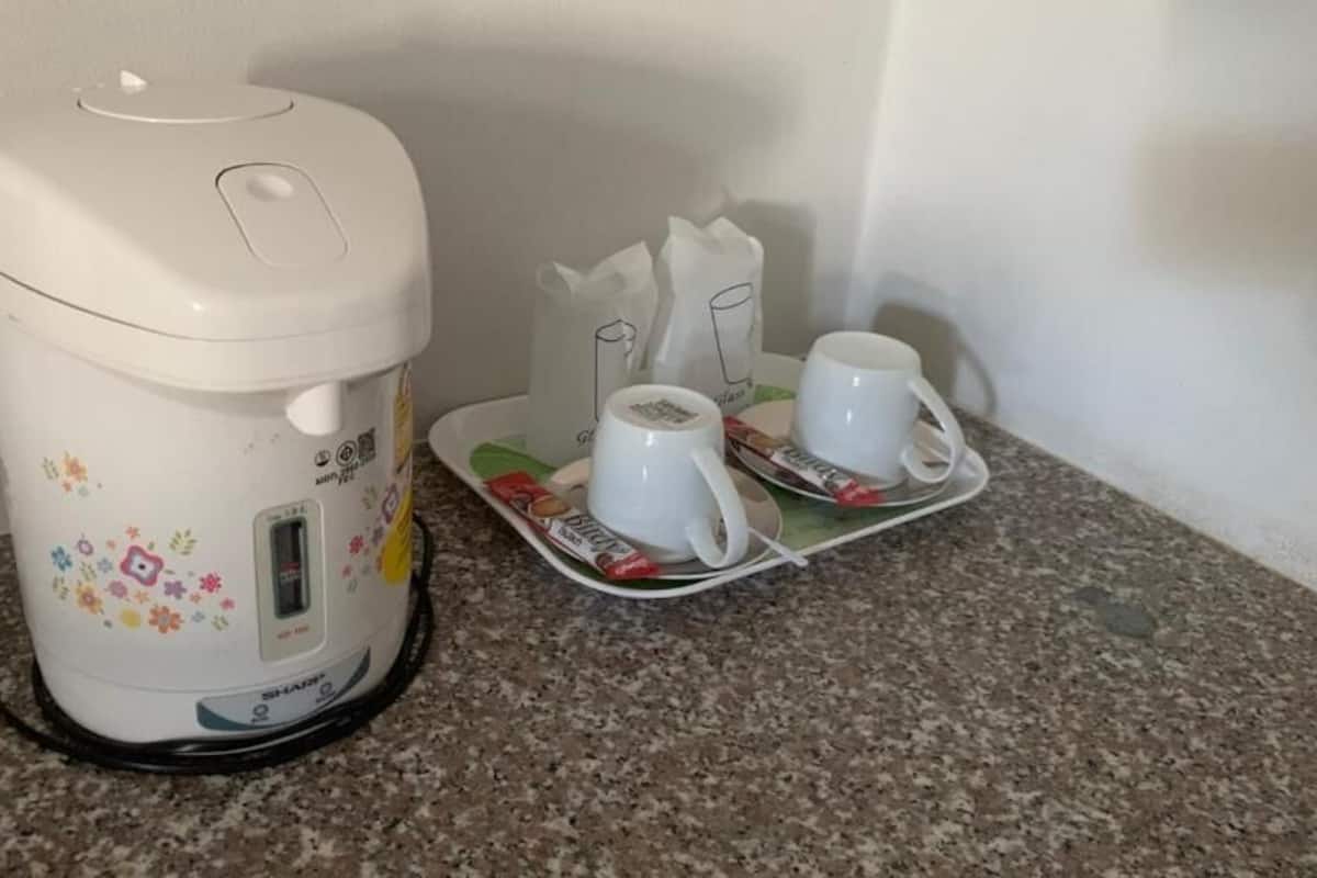 Basic-Studio, Balkon, Stadtblick | Kaffee und/oder Kaffeemaschine