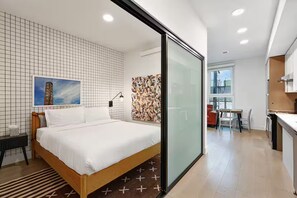 Room - Stunning ADA Condo in Seattle - SOLIS Capitol Hill (Seattle)