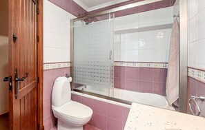 Shower - Lovely home in Medina Sidonia (Medina Sidonia)