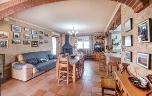 Smart TV, fireplace - Lovely home in Medina Sidonia (Medina Sidonia)