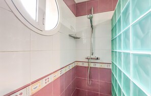 Shower - Lovely home in Medina Sidonia (Medina Sidonia)