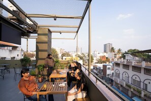 Rooftop terrace - Hotel PXL 27 (Bengaluru)