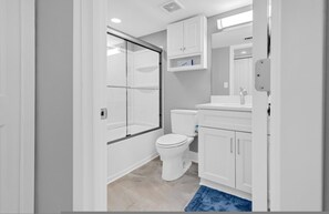 House, Accessible | 2 bedrooms - Newoceanfront Gulf Water Views 1st Floor Sanibel (Sanibel)