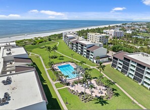House, Accessible | 2 bedrooms - Newoceanfront Gulf Water Views 1st Floor Sanibel (Sanibel)