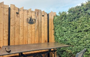 Outdoor dining - Charmante maison proche plage (Royan)