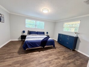 4 chambres, fer et planche à repasser, accès Internet, draps fournis