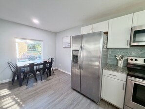 Private kitchen - Alderman Acres - 4 Bedroom with a Game Room! (Jacksonville)