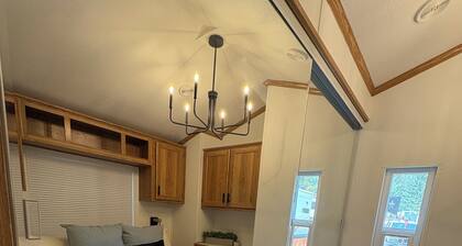 Cozy Cascade Cottage