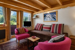 TV - Grand Roc B118 260m from Slopes, View, Parking & WiFi, Argentière (Chamonix), France (Argentière (Chamonix))