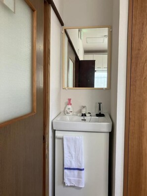 クラシック トリプルルーム 禁煙 | バスルーム