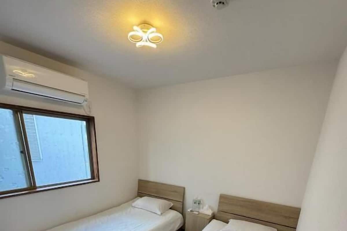 Kahden hengen standard-huone (kaksi sänkyä), tupakointi kielletty