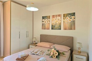 2 bedrooms, free WiFi, bed sheets - Sea View Holiday Apartment 073, Durres, Albania (Durres)