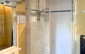 Shower - 1 bedroom stunning home in Luneray (Luneray)