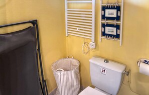 Shower - 1 bedroom stunning home in Luneray (Luneray)
