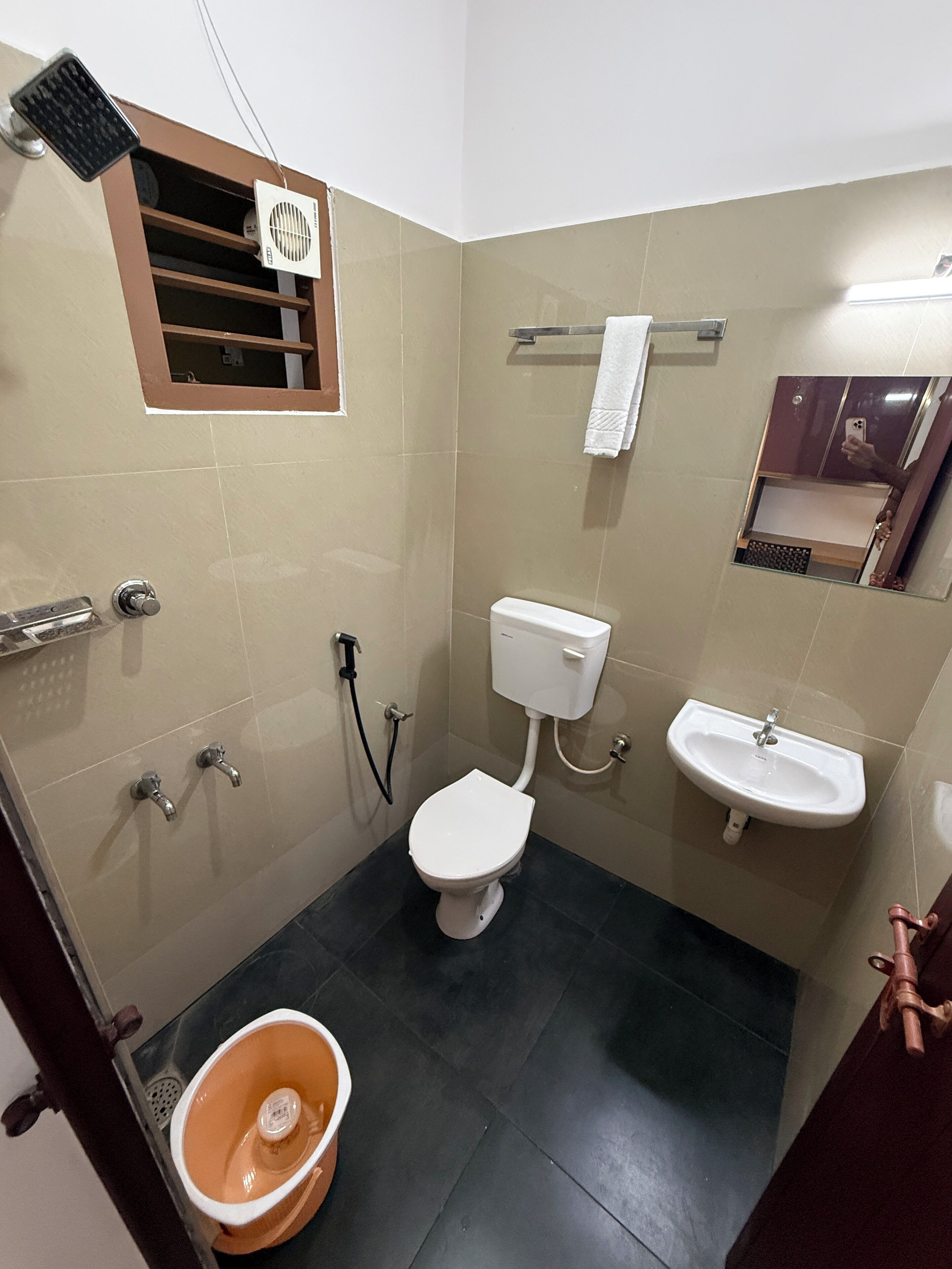 Habitación doble Confort, vista a la ciudad | Baño