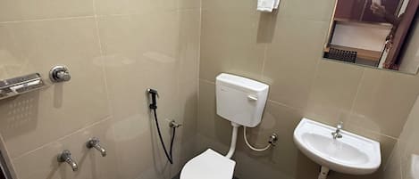 Premier Double Room, City View | Bathroom | Shower, towels, soap