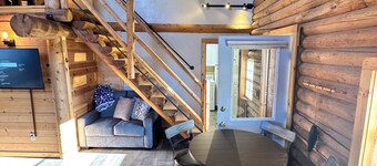 The Waterwheel Cabin & Guide Room/Family Retreat