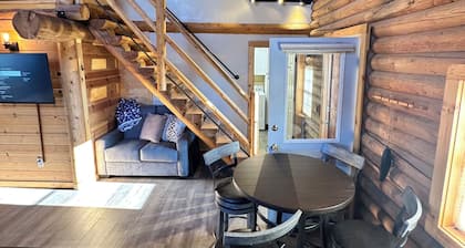 The Waterwheel Cabin & Guide Room/Family Retreat