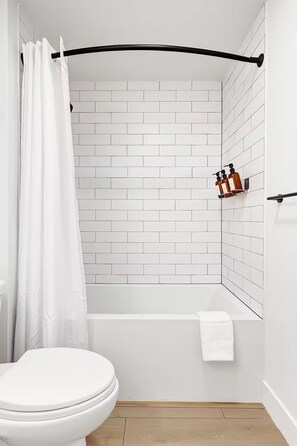 Hair dryer, towels, soap, toilet paper - Rooftop and Balcony Views + AC - SOLIS Capitol Hill - Located Near Everything! (Seattle)