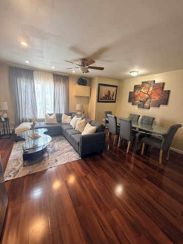 2-bedroom Warm Garden apartment in Brooklyn