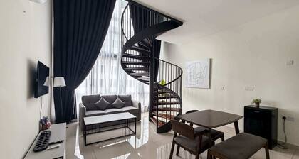 Modern Family Duplex for 6, Near Jonker St