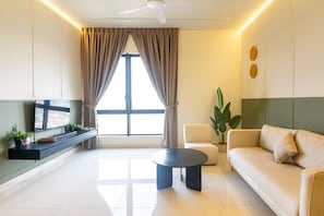 Interior - Modern 2BR Stay, Pool, Near Jonker St Melaka (Malacca City)