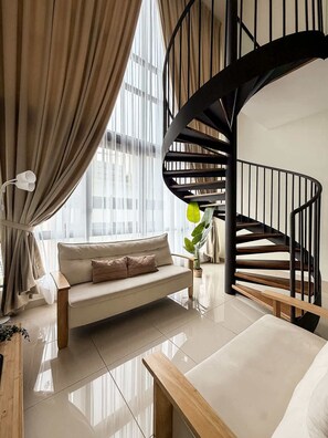 Interior - Modern Duplex Stay With Pool Near Jonker St (Malacca City)